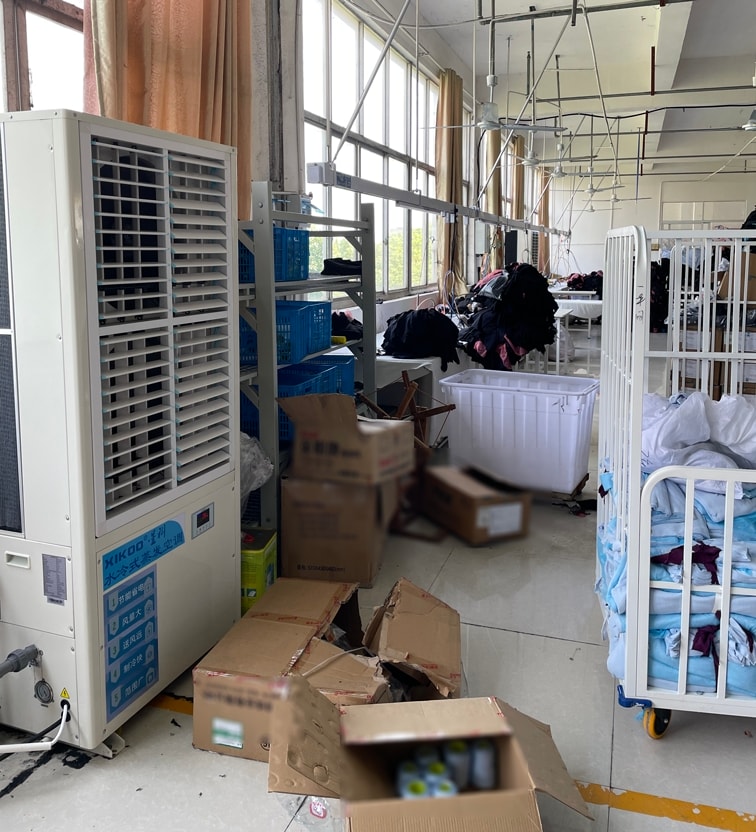 制衣厂降温，应用蒸发冷省电空调-立式双风口轴流机组