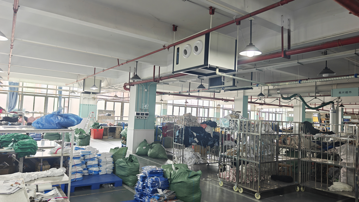 大型制衣厂整体降温，安装蒸发冷省电空调-卧式射流机型