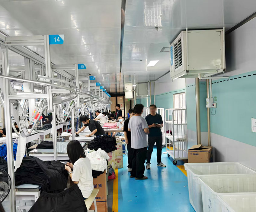 制衣厂生产车间，蒸发冷省电空调-卧式轴流机型案例
