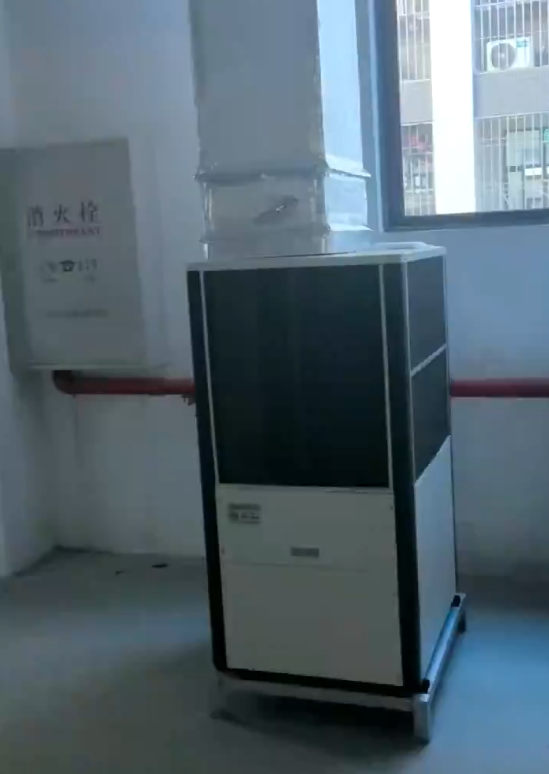 注塑车间应用蒸发冷省电空调-立式管道机，区域岗位制冷降温